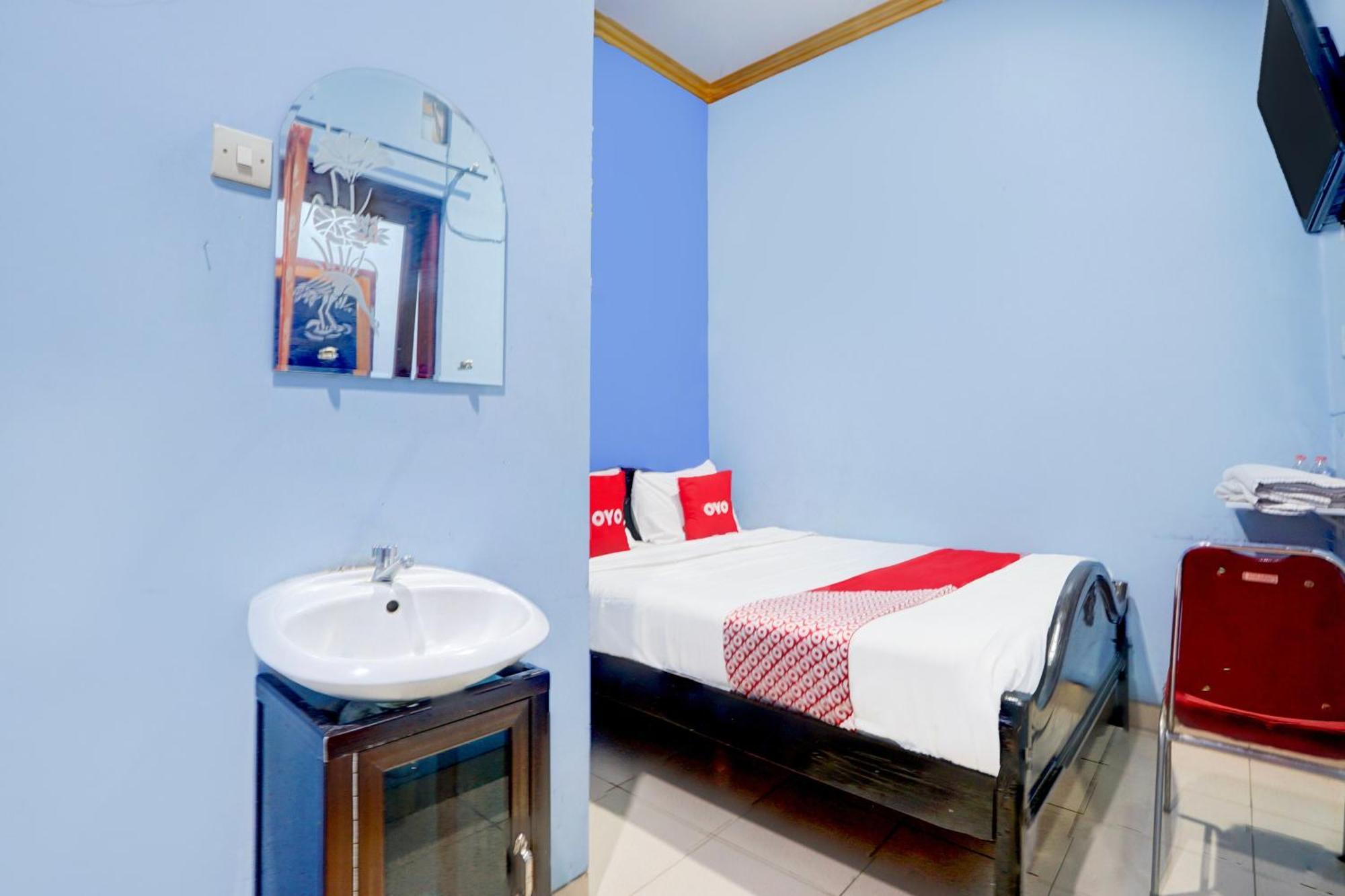 Oyo Life 93083 Nova Jaya 3 Homestay Syariah Lamongan 外观 照片