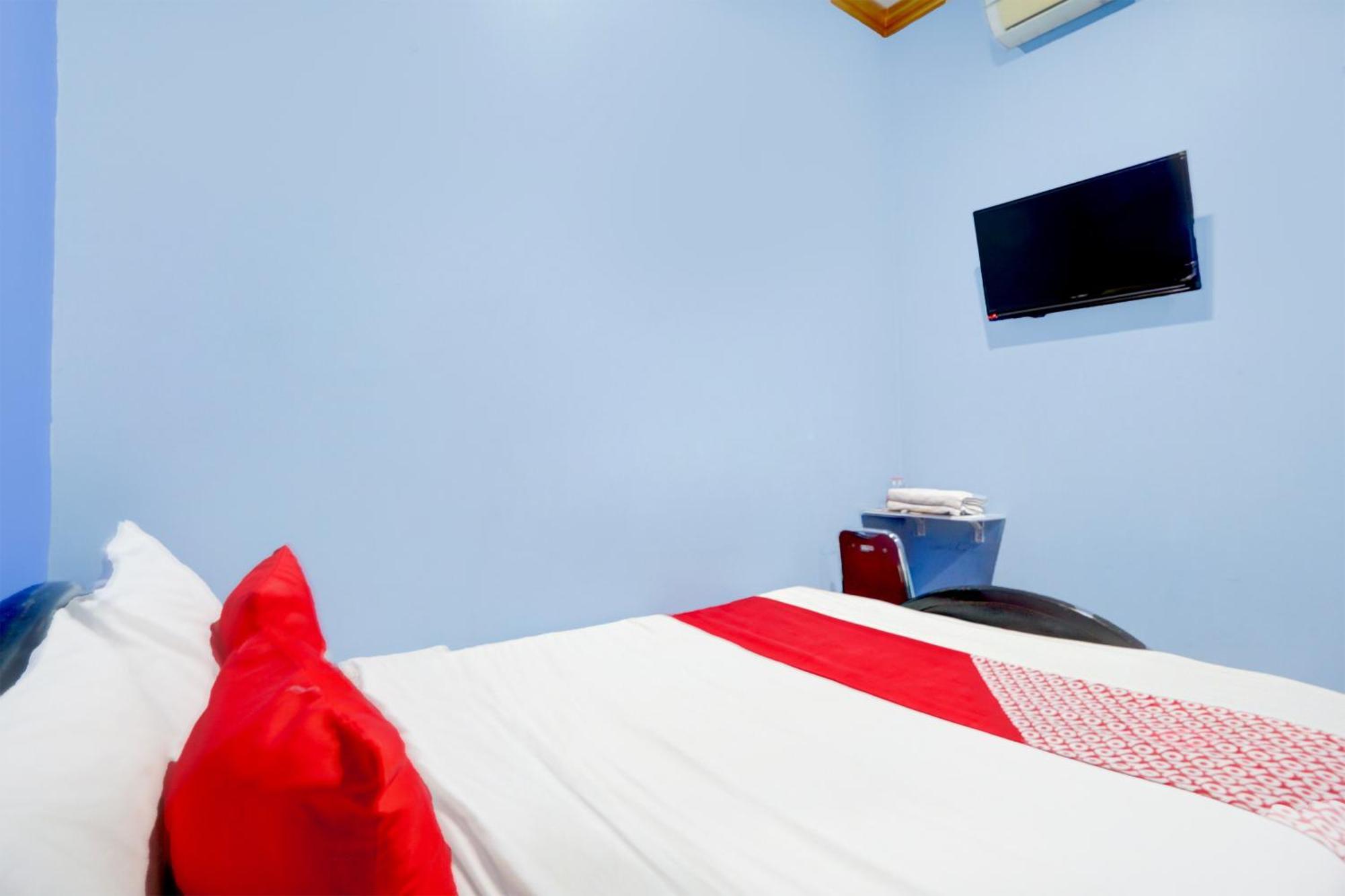 Oyo Life 93083 Nova Jaya 3 Homestay Syariah Lamongan 外观 照片