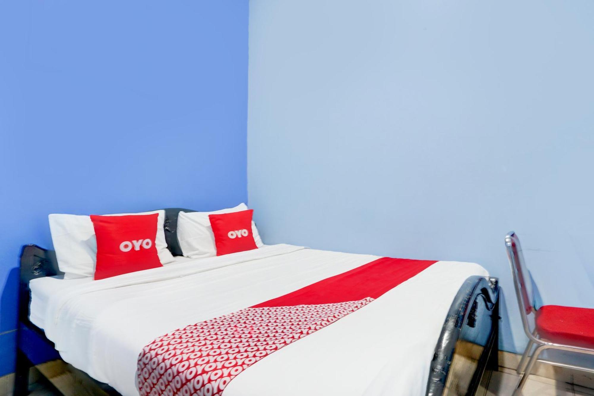 Oyo Life 93083 Nova Jaya 3 Homestay Syariah Lamongan 外观 照片